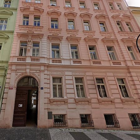 Modern And Spacious Apartments In City Center Praga Zewnętrze zdjęcie