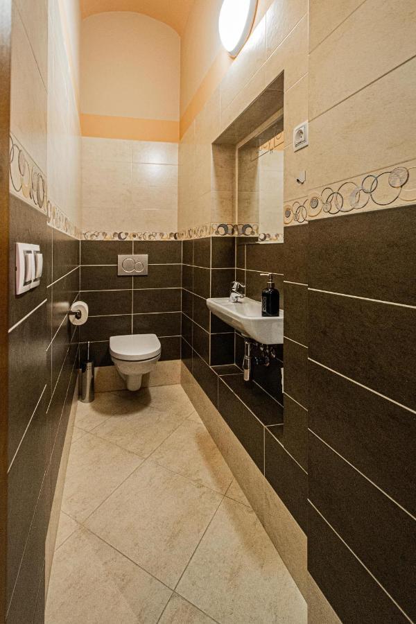 Modern And Spacious Apartments In City Center Praga Zewnętrze zdjęcie