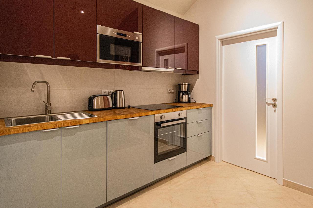 Modern And Spacious Apartments In City Center Praga Zewnętrze zdjęcie
