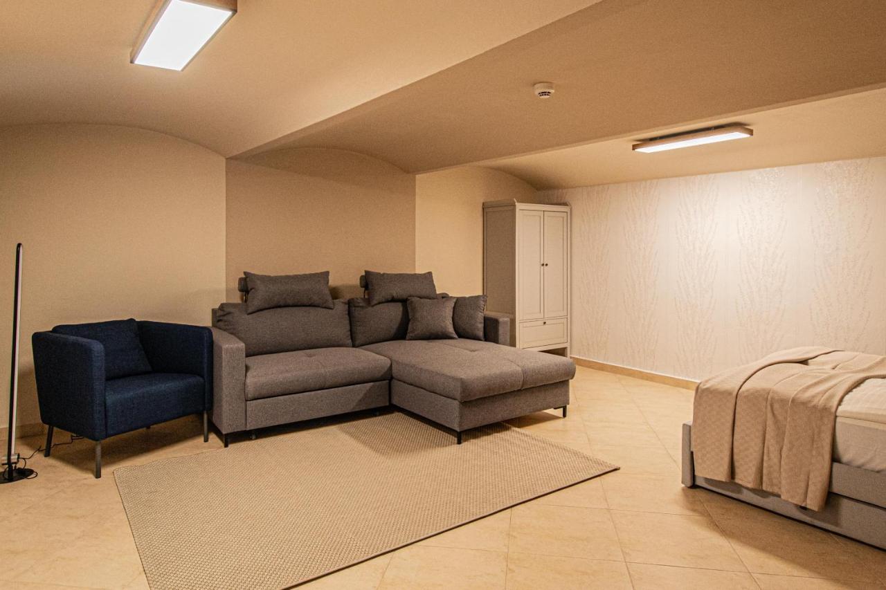 Modern And Spacious Apartments In City Center Praga Zewnętrze zdjęcie
