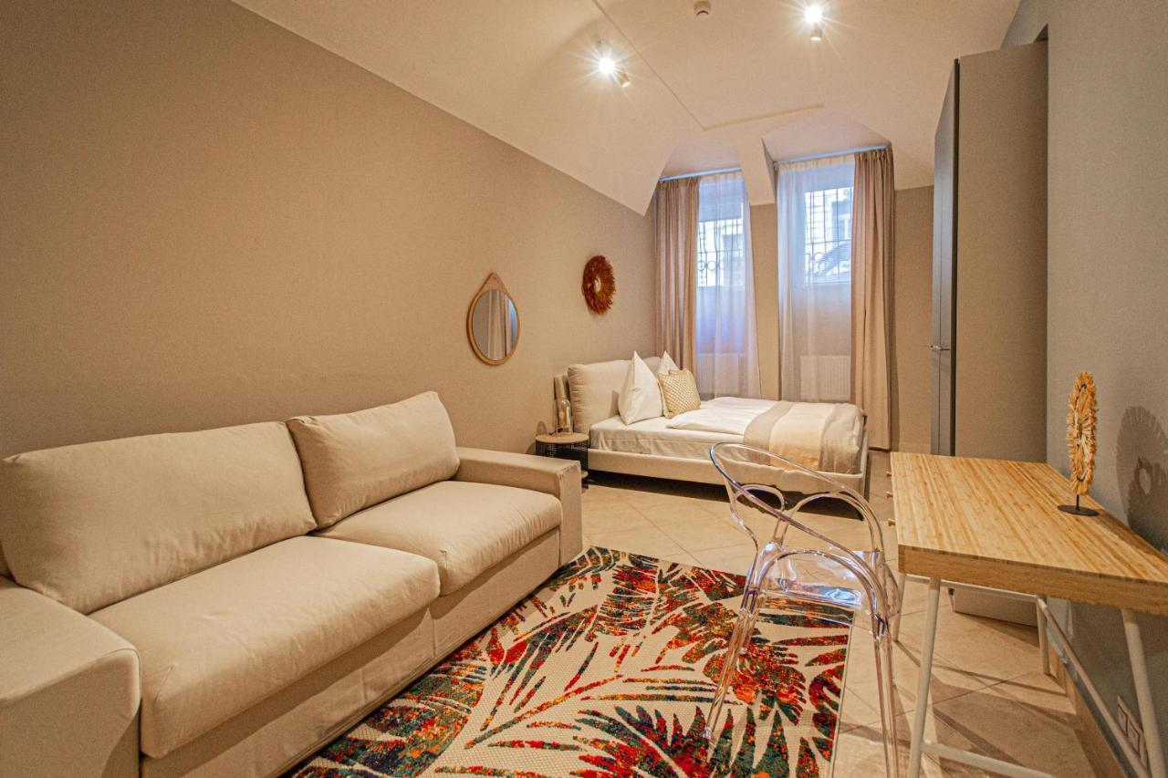 Modern And Spacious Apartments In City Center Praga Zewnętrze zdjęcie