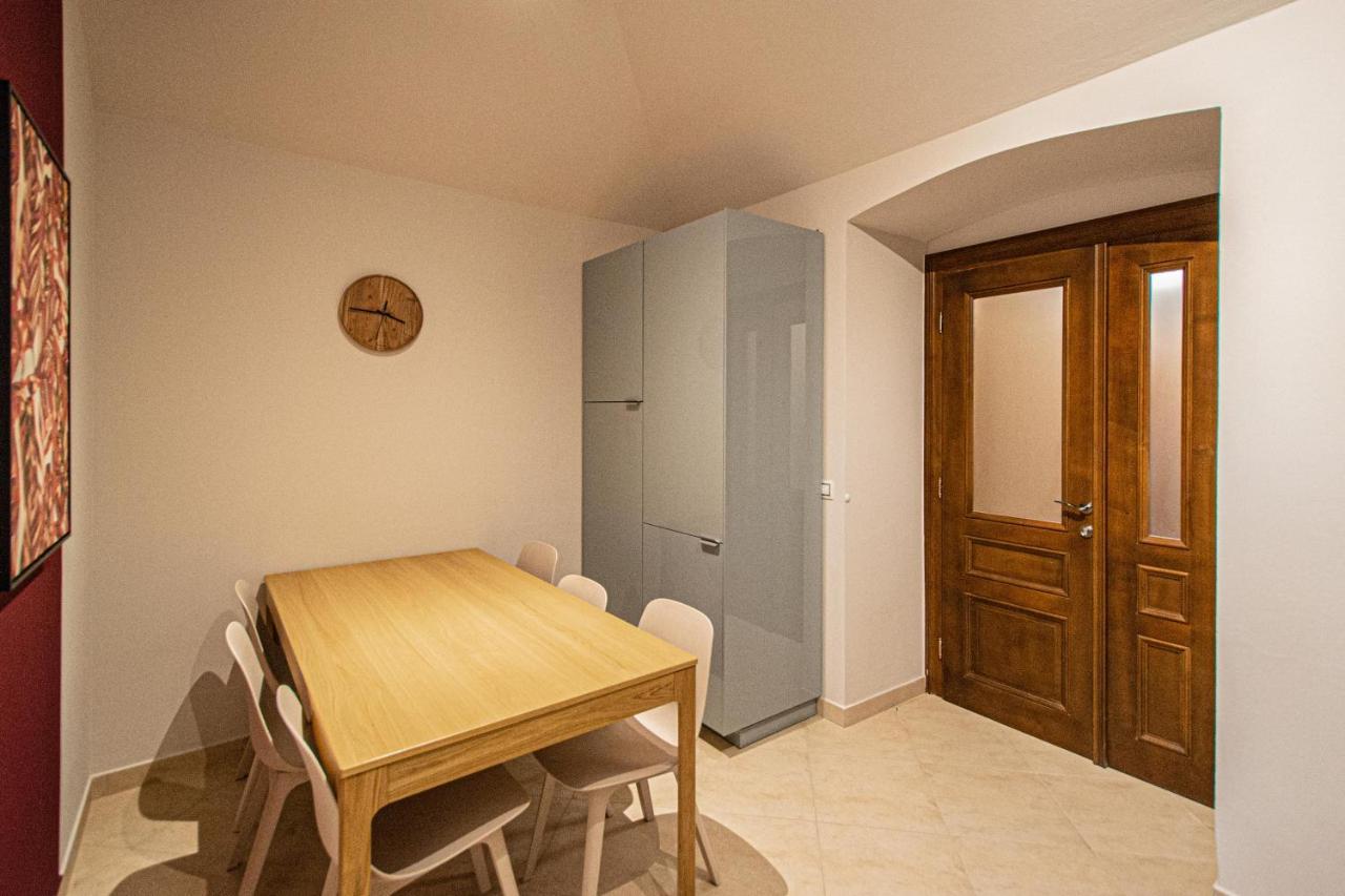 Modern And Spacious Apartments In City Center Praga Zewnętrze zdjęcie